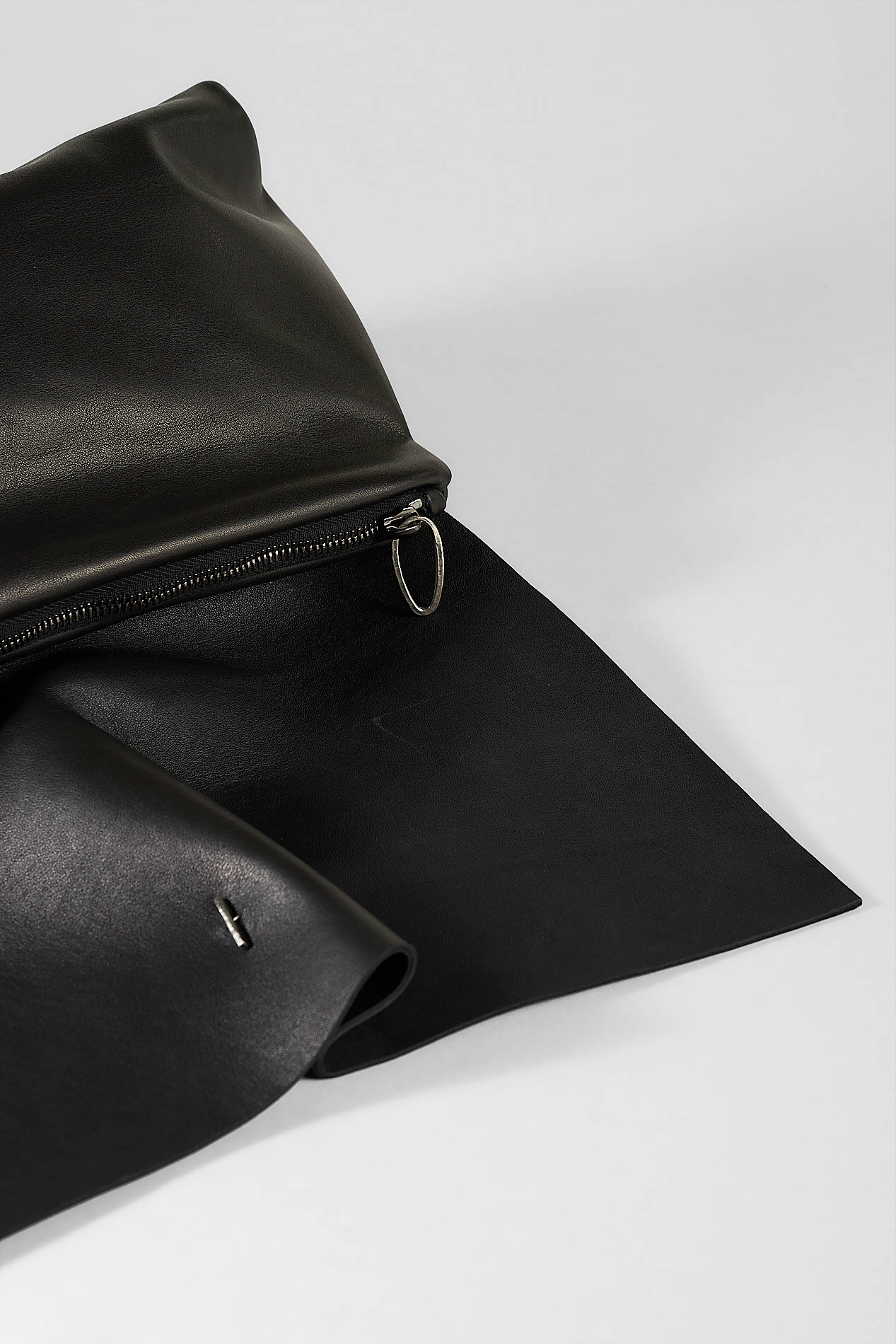 daniele basta leather and silver bags - DETAIL 2